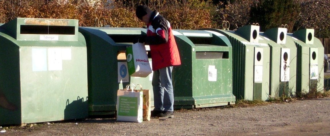 15dec25 länka https://commons.wikimedia.org/wiki/File:%C3%85tervinningsstation_2010b.jpg